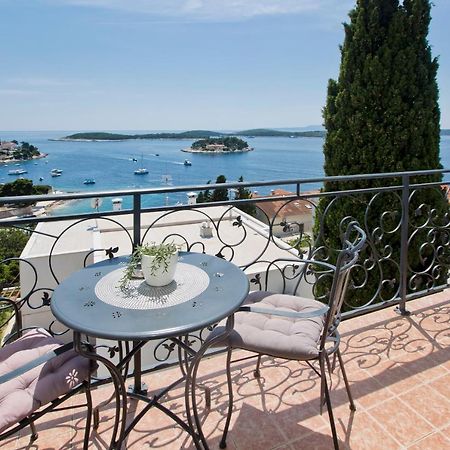 Villa Milton Hvar ฮวาร์ ภายนอก รูปภาพ
