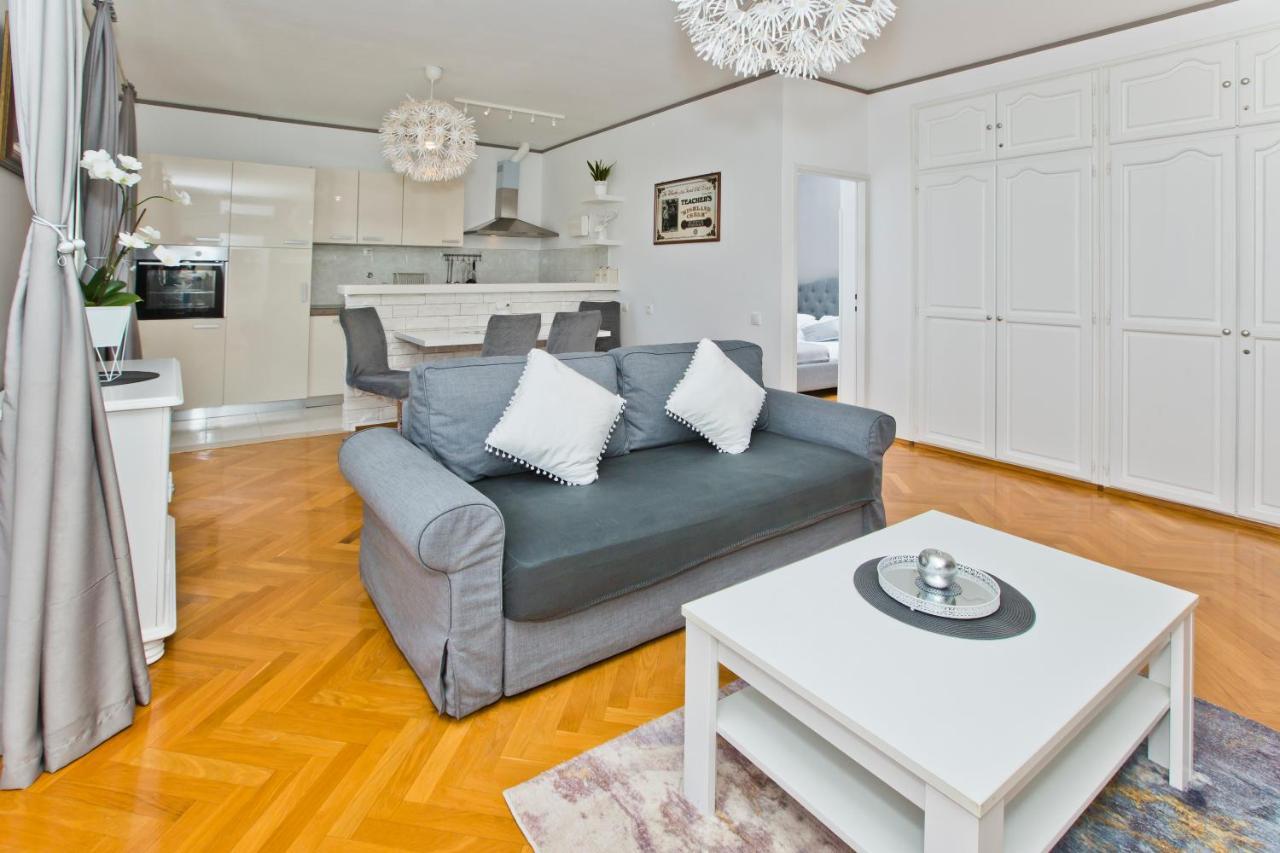 Villa Milton Hvar ฮวาร์ ภายนอก รูปภาพ